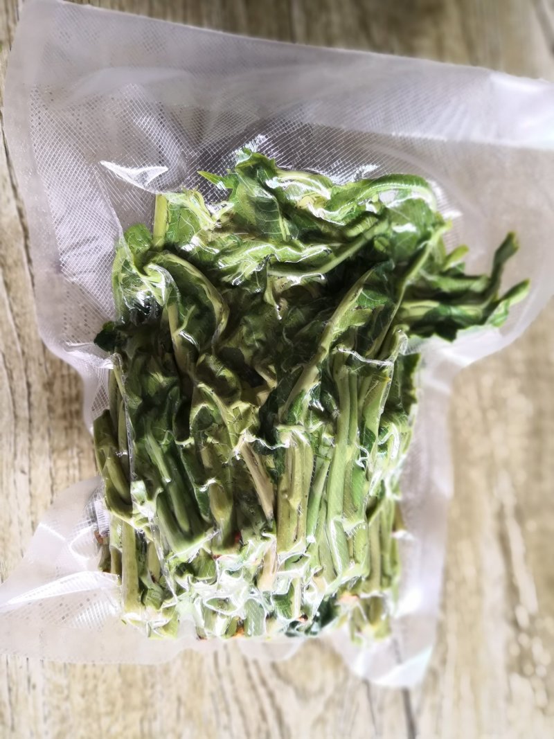 香椿芽红油香椿郧西地标产品
