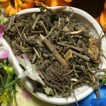 石龙芮水姜苔鬼见愁黄花菜中药材