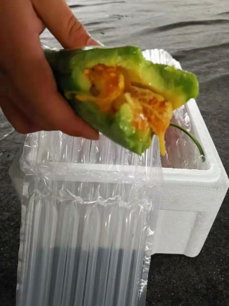 羊角蜜甜瓜，现货，地头装货，人工免费，，