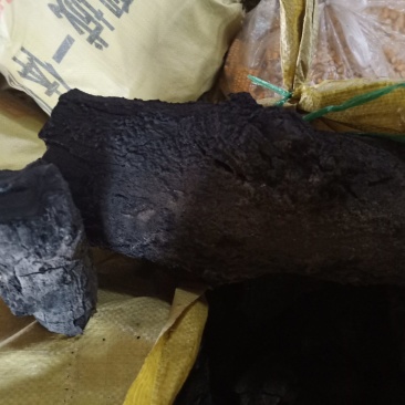 大量…出售：批发：纯果木碳