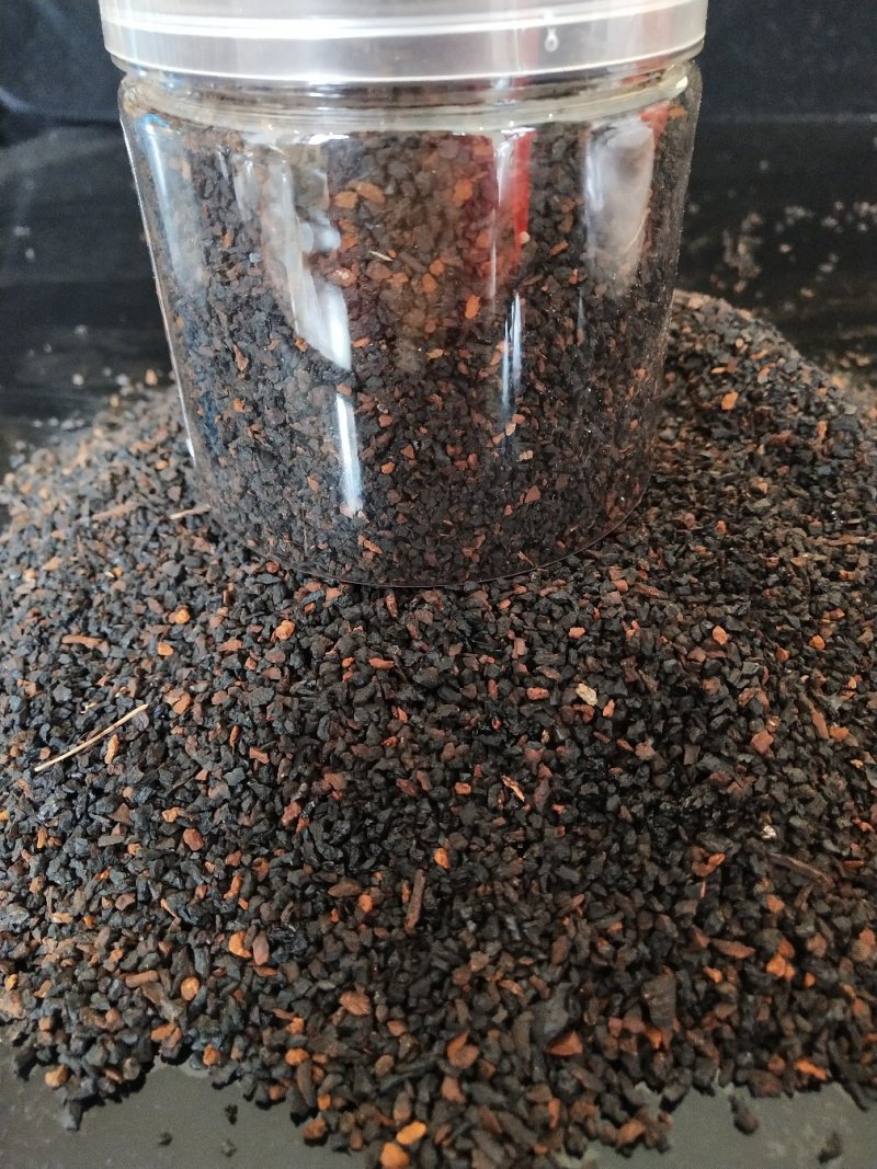 桦树茸颗粒，桦树茸黑晶，一瓶250克，