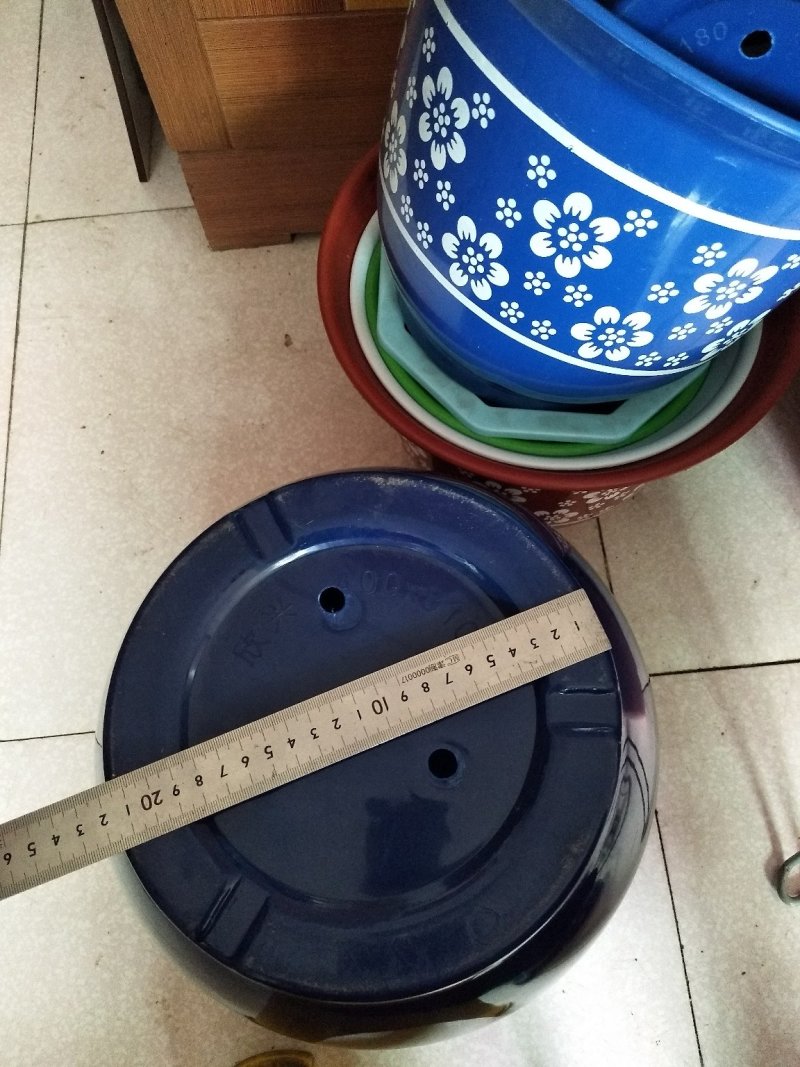 加厚版特质梅花图案仿瓷花盆