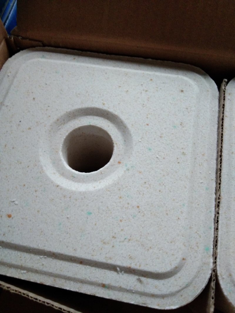 辛集开发区矿物质真假微量牛羊舔砖区分糖蜜热缩型喂牛羊舔砖