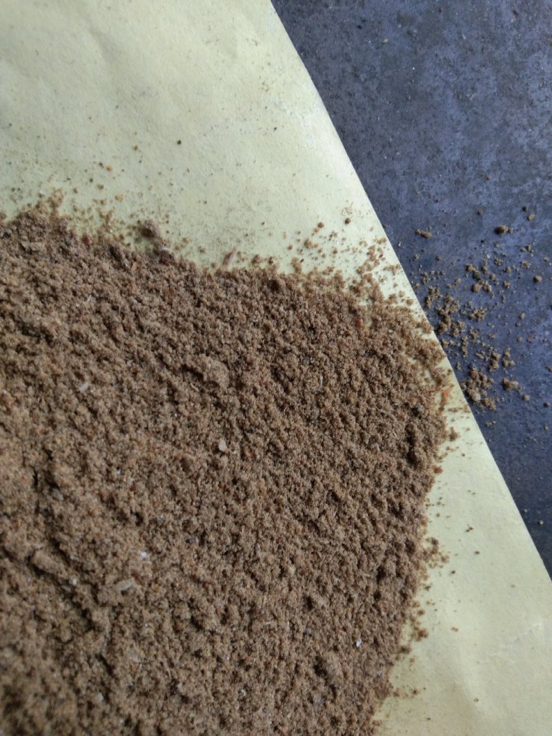 鱼粉国产脱脂鱼粉喂猪用低价格指标好食品厂鱼下脚料烘干粉碎