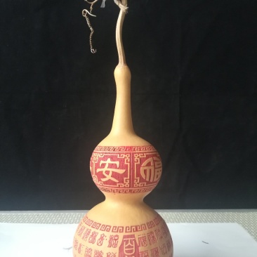 机器雕刻机的25公分左右的葫芦。