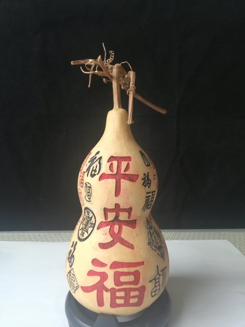 机器雕刻机的25公分左右的葫芦。