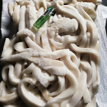 秘鲁去皮碎肉鱿鱼边角料鱿鱼条带皮鱿鱼碎肉
