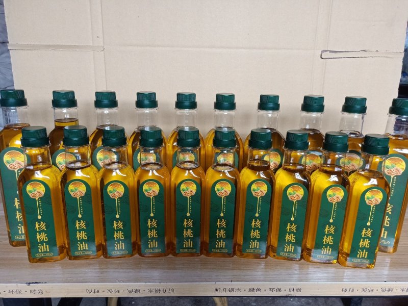 新疆核桃油低温冷榨营养易吸收