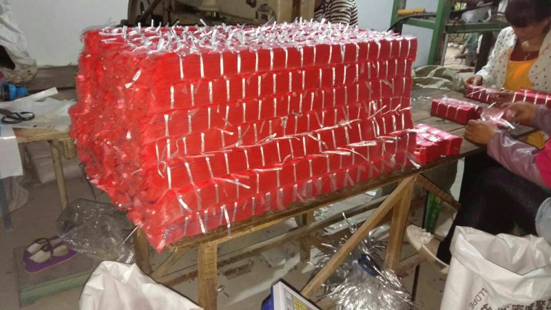 供应各育苗容器，营养钵，营养袋，嫁接膜等