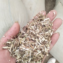 草粉花生秧压块草段！花生秧牛羊驴马鹿草料
