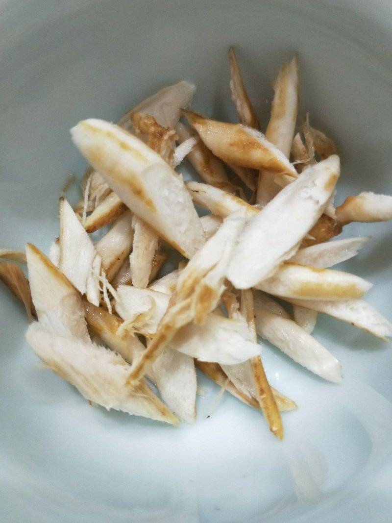广西金秀大瑶山小叶野生牛大力干货、无硫磺、刮皮切片
