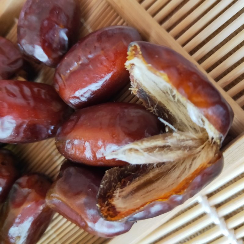 伊朗进口黑椰枣阿联酋小黑椰枣零食香甜软糯