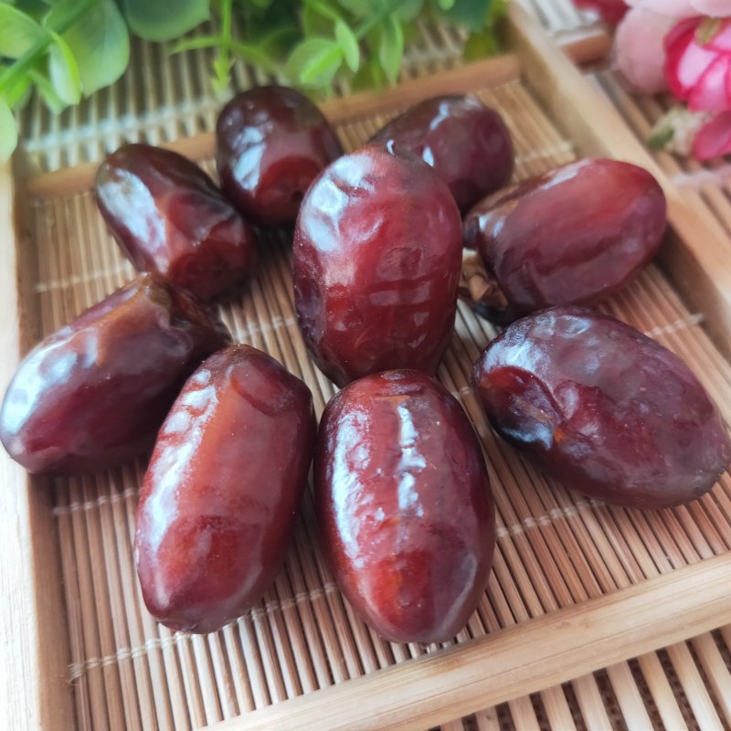 伊朗进口黑椰枣阿联酋小黑椰枣零食香甜软糯