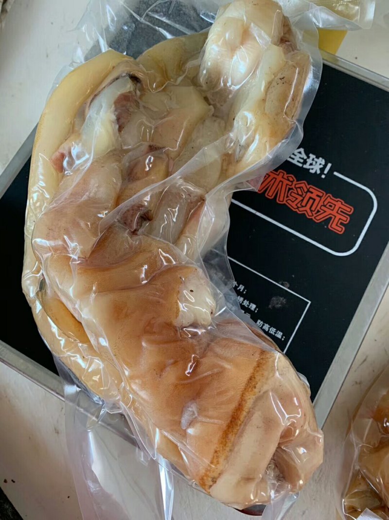 全熟火烧牛蹄，生熟都有，