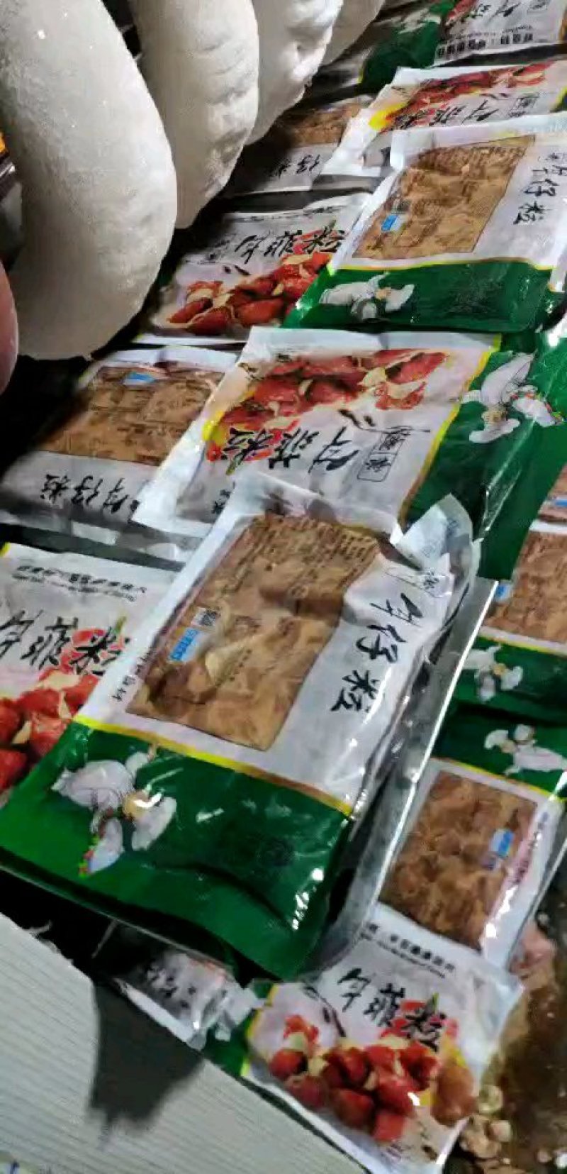 黑椒肉菲粒！肉仔粒，选优质鸭胸肉切块调理腌制