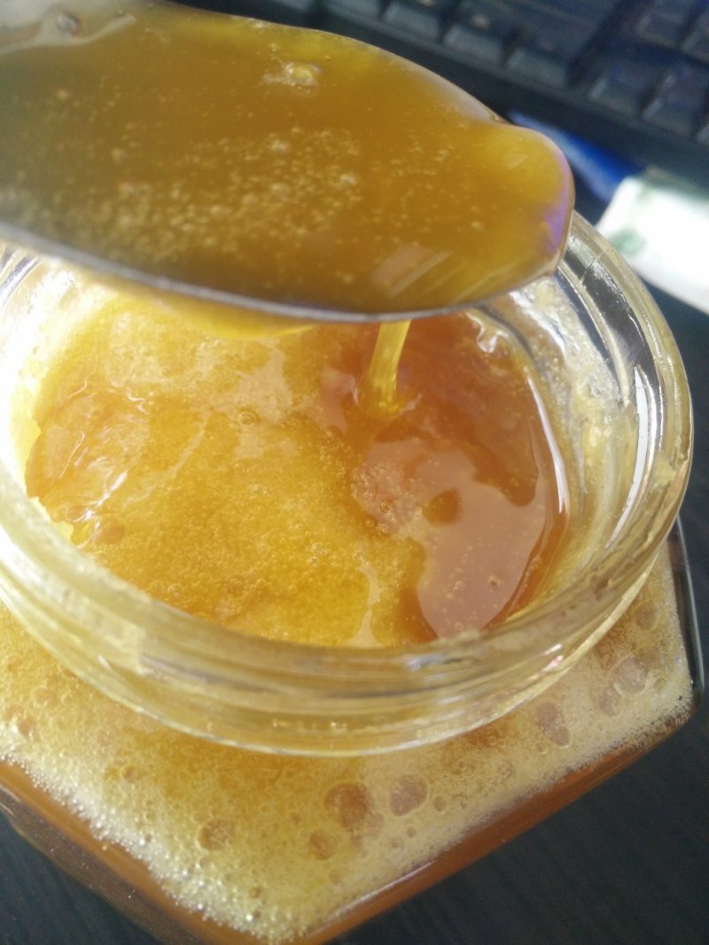 云南野生蜂蜜小挂蜜草蜂蜜的山蜂蜜