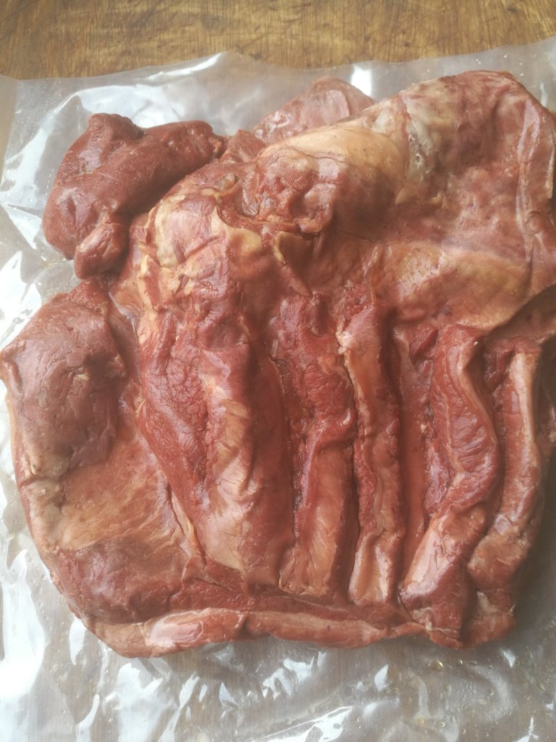 卤香熟驴肉