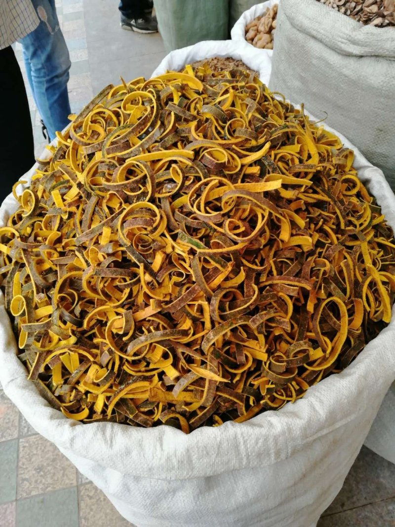 黄柏统货，未刮皮