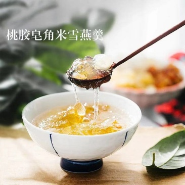 蜜胶羹桃胶皂角雪燕+蜂蜜