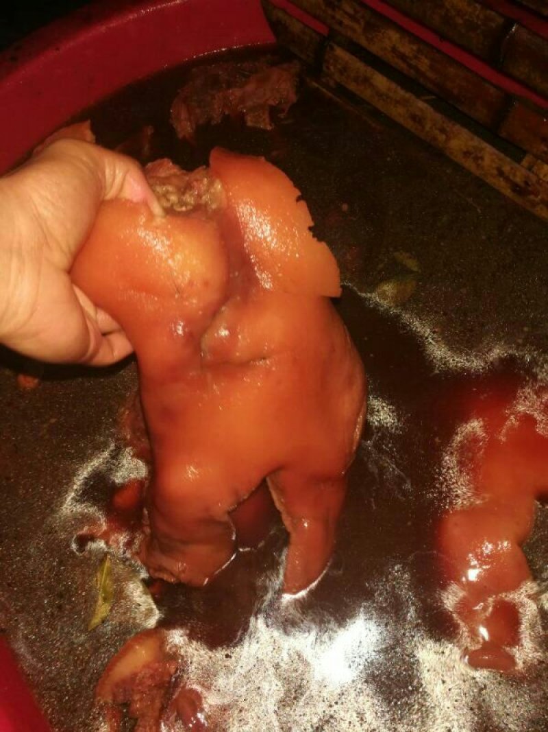 五香卤猪头肉