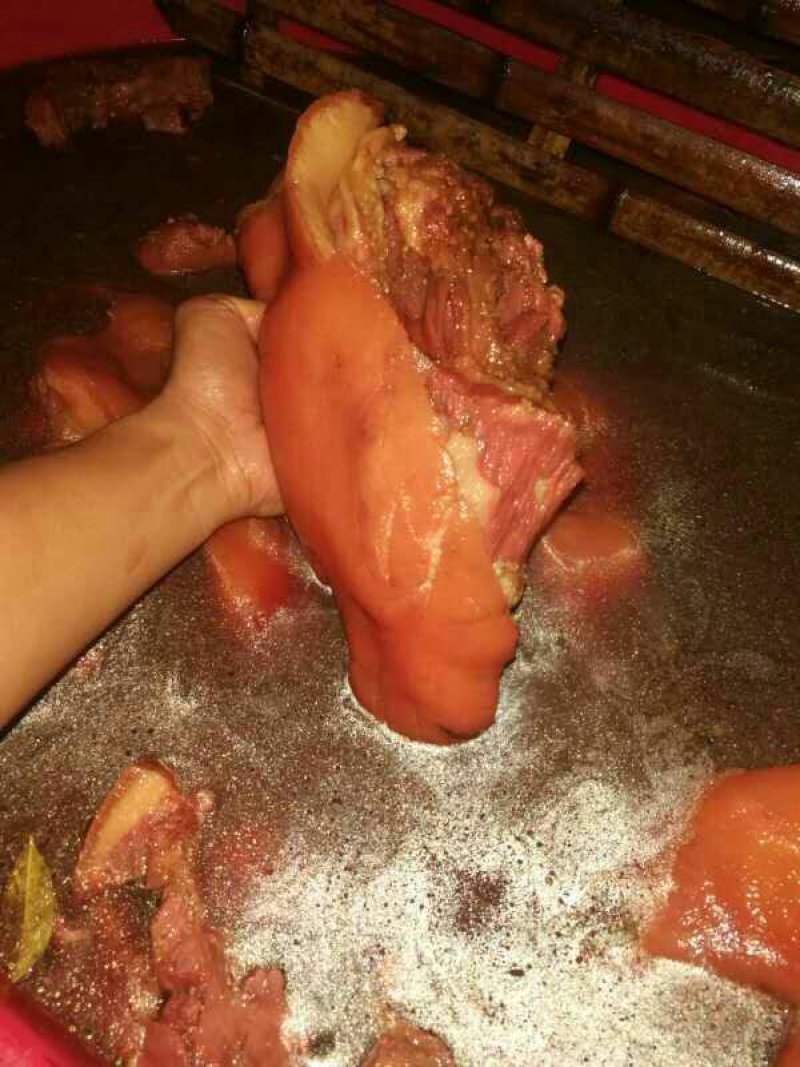 五香卤猪头肉