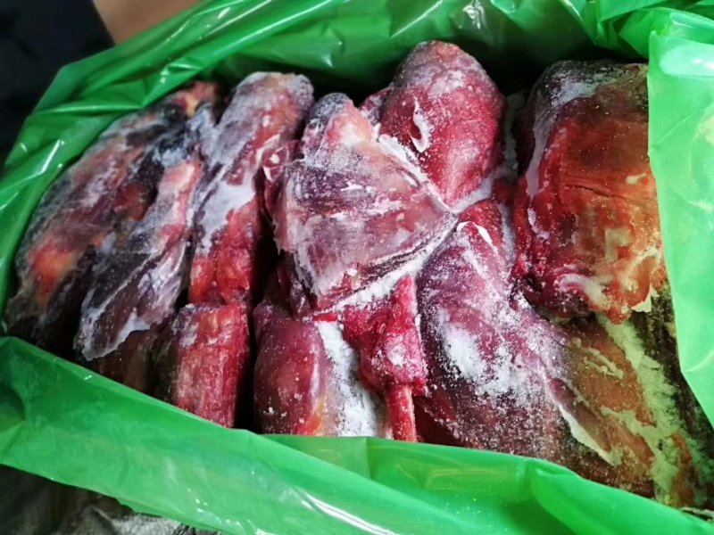 各种驴肉板肠心，肚，口条，腰孑，蹄筋，健子，及各种下水。