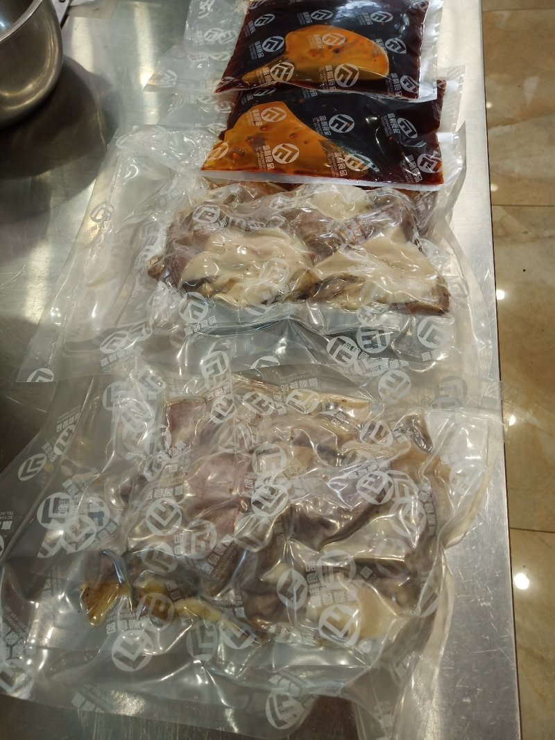 丰都鬼城特产:隆婆婆麻辣鸡