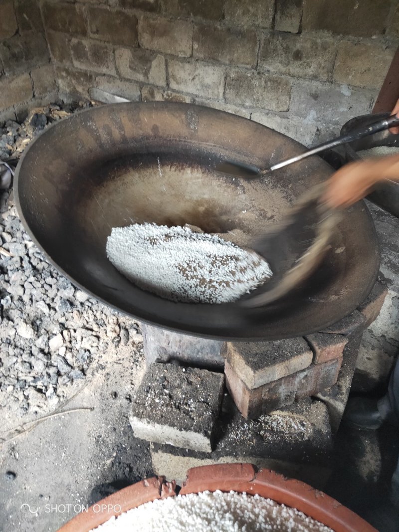 盘州特产，炒米炮，手工制作