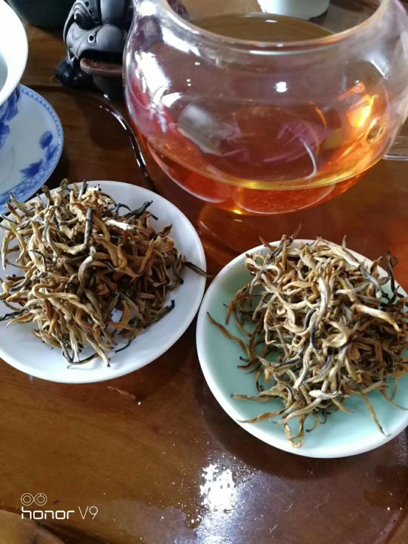 云南凤庆古树红茶