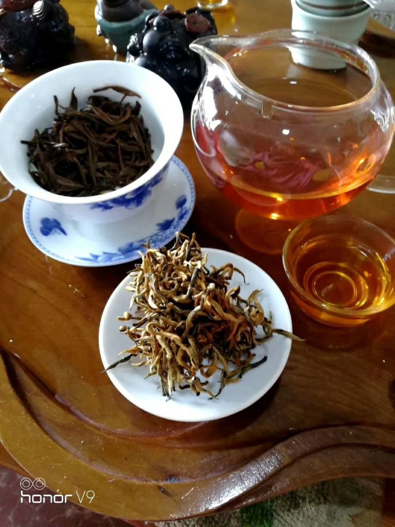 云南凤庆古树红茶