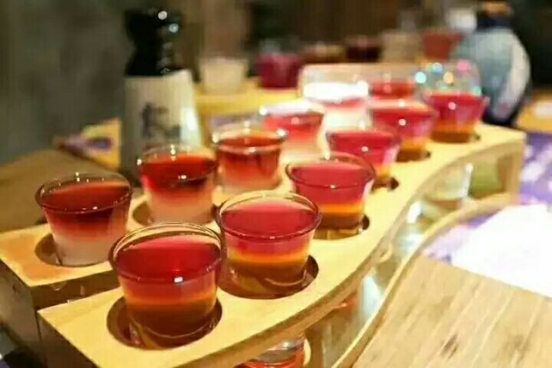 纯酿精品花果酒，无任何香精色素等添加剂