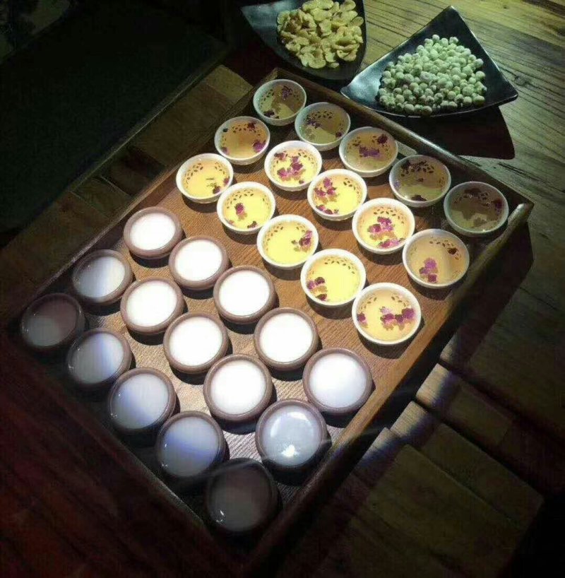 纯酿精品花果酒，无任何香精色素等添加剂