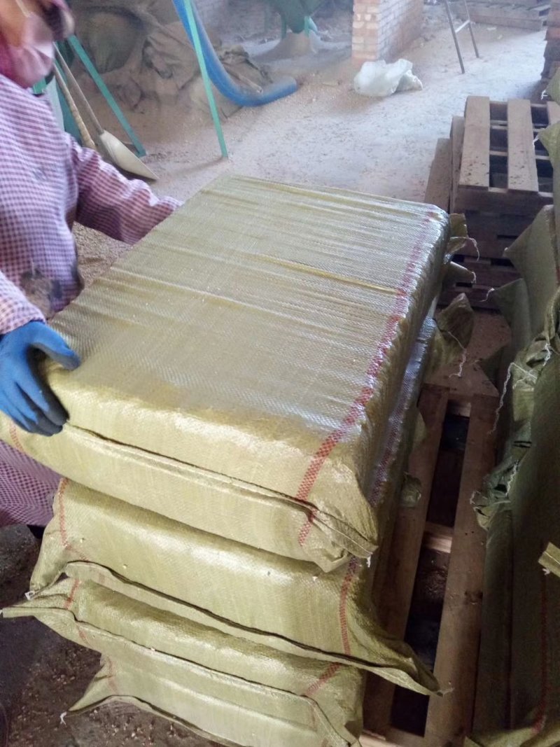 厂家常年大量出售优质玉米芯颗粒