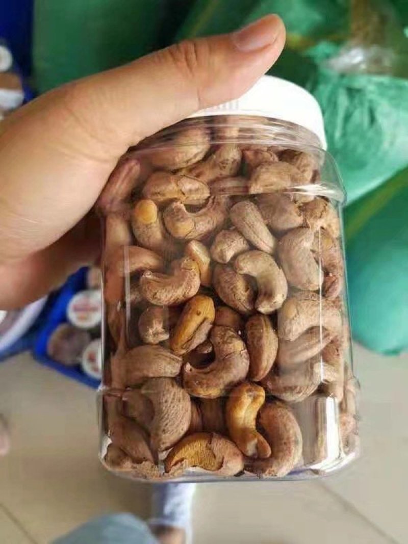 进口碳烧带皮腰果，型号W180