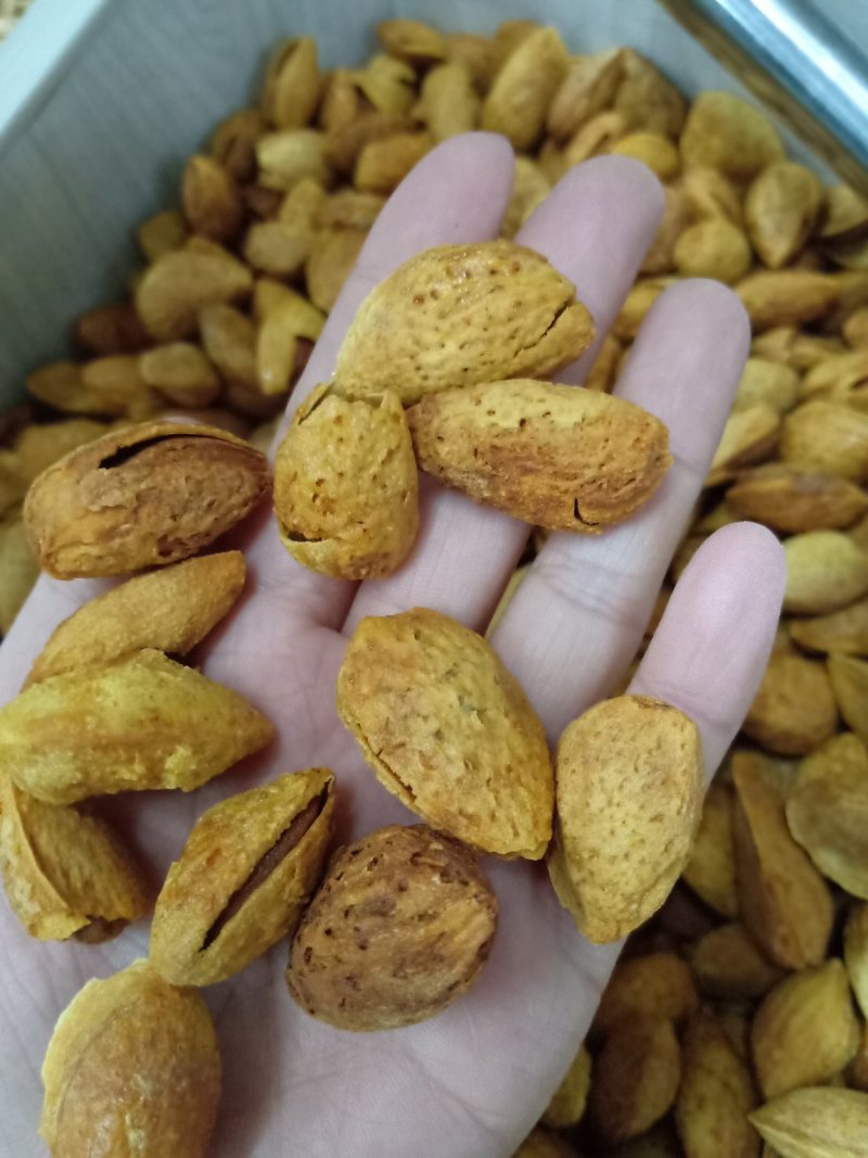 纸皮巴旦木