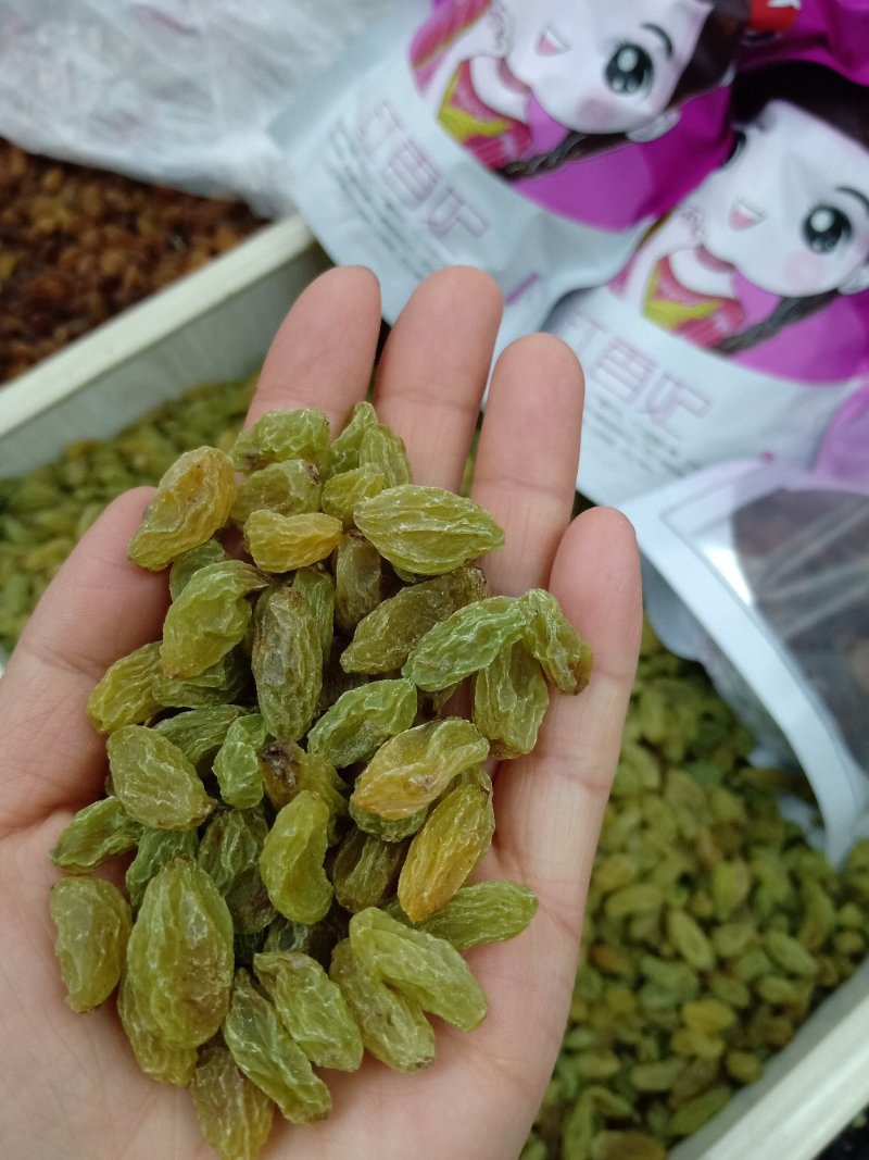 吐鲁番的绿宝石葡萄干