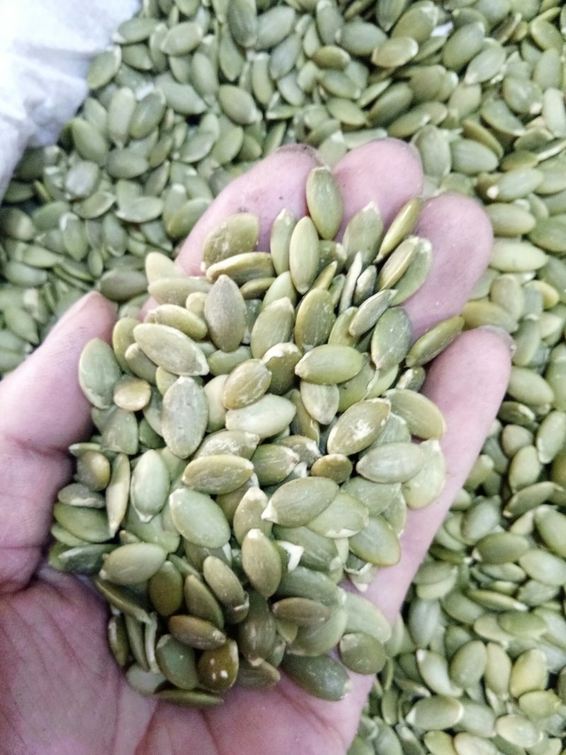 南瓜子南瓜子仁去壳颗粒饱满无硫食用级别包邮