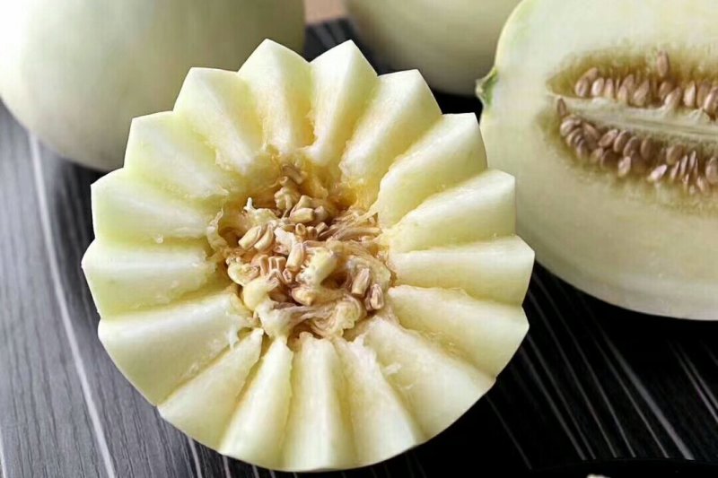 甜瓜白莎蜜甜瓜8两以上精品货源产地直发