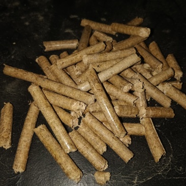 稻壳生物质燃烧颗粒(厂家直销)