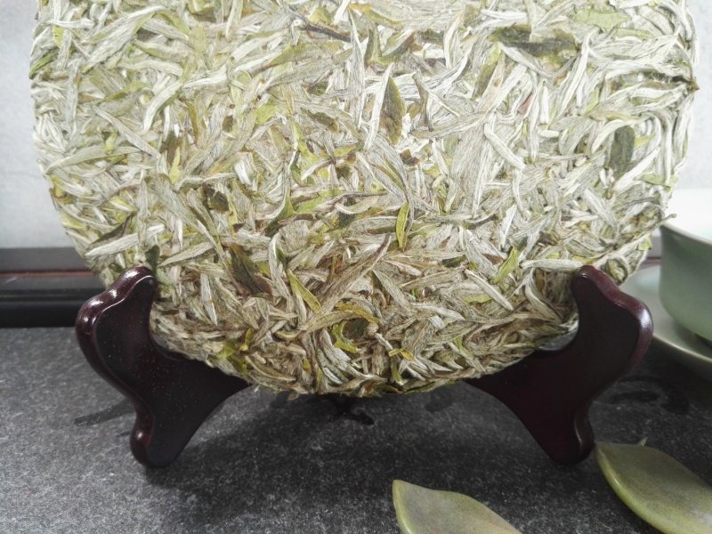 福鼎白茶2019年新茶白毫银针饼300克/饼包邮