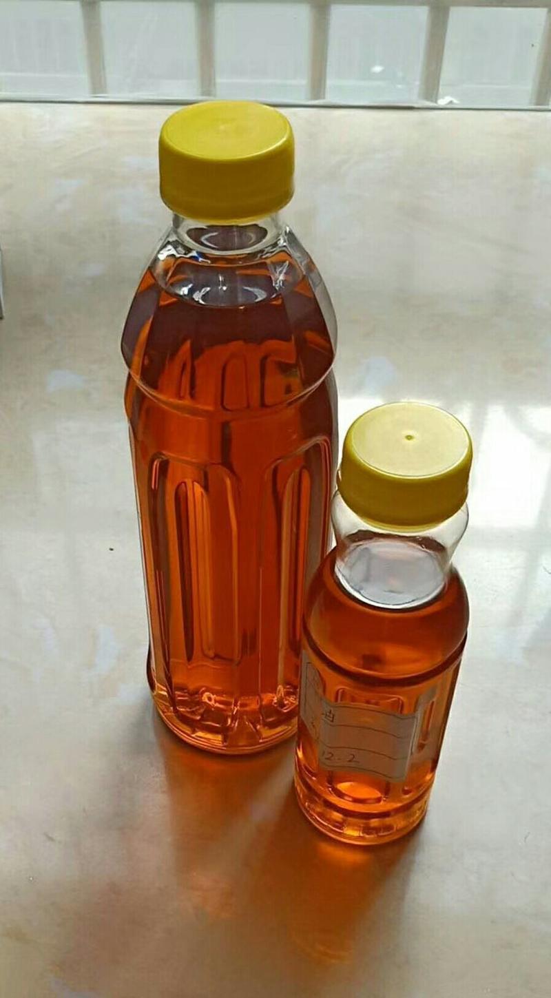 橙皮精油，剥出橙皮部分提取精油（陈皮冷浆抽提取的精油）