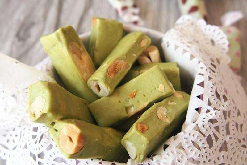 抹茶草莓坚果喜事牛轧糖