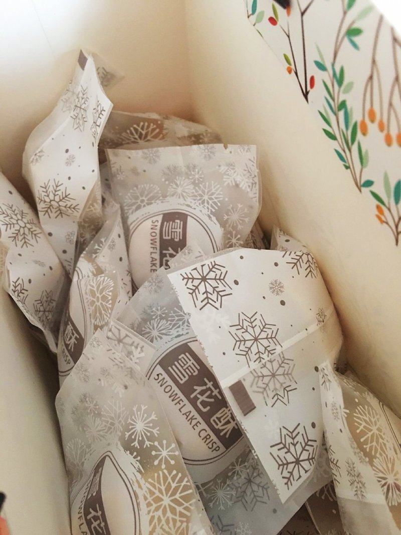 网红零食雪花酥巧克力可可草莓坚果口味批发