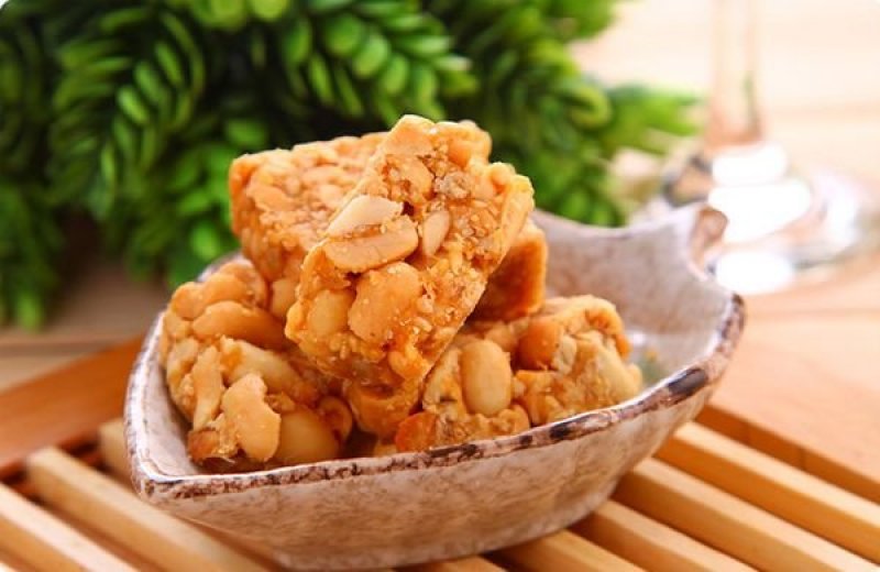 批发白芝麻原味果脯花生酥休闲零食黑芝麻花生片