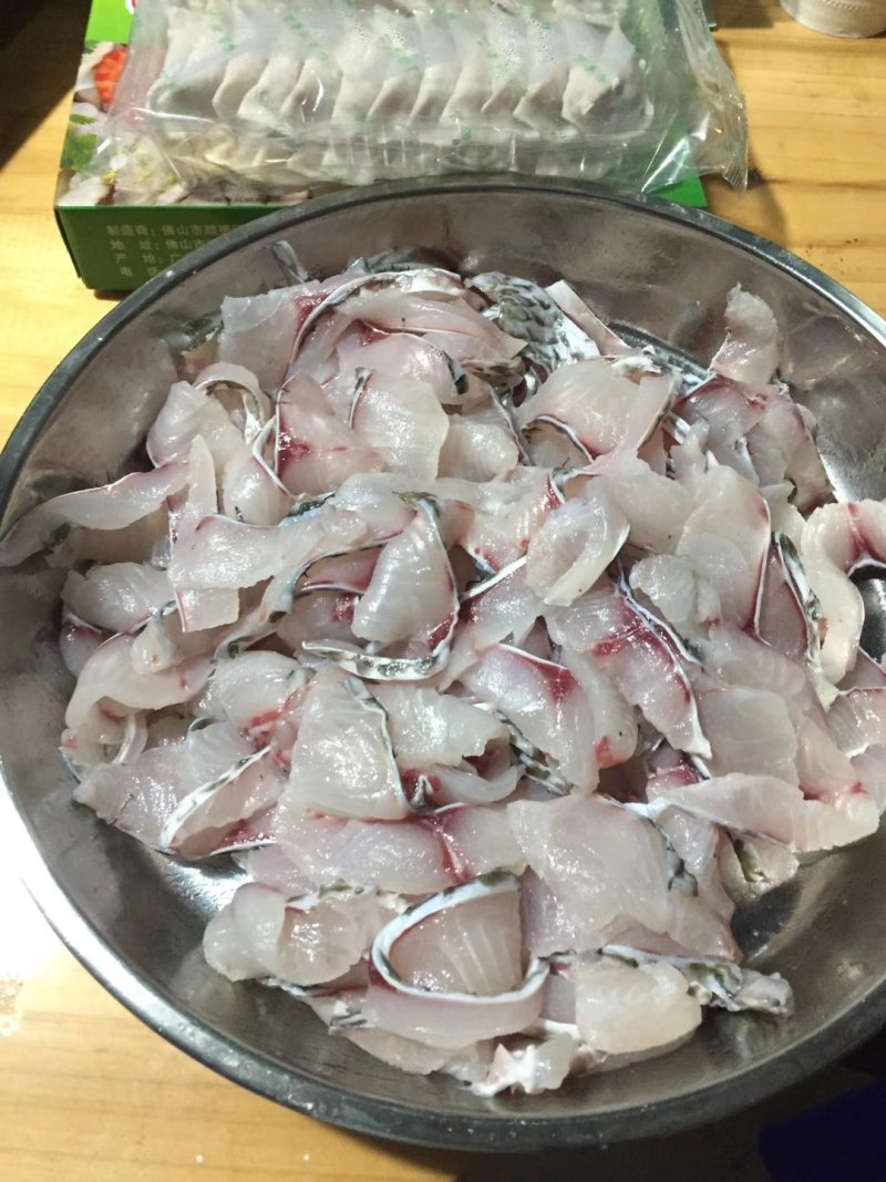 山泉水吊水瘦身脆肉罗非鱼
