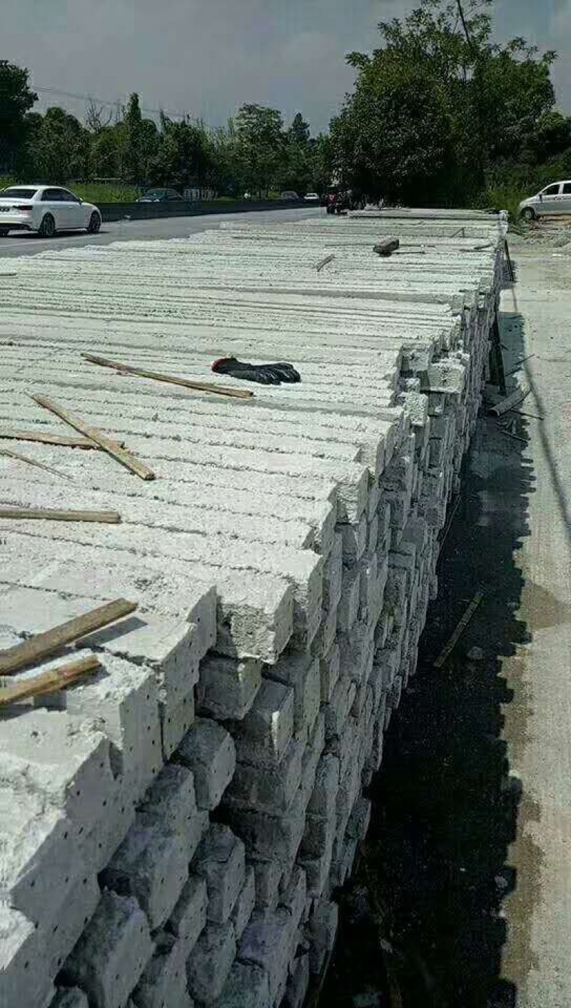 水泥立柱