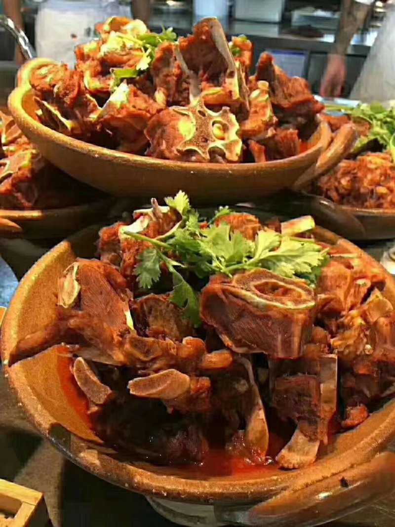 宏宝羊蝎子，肉多，做羊蝎子锅