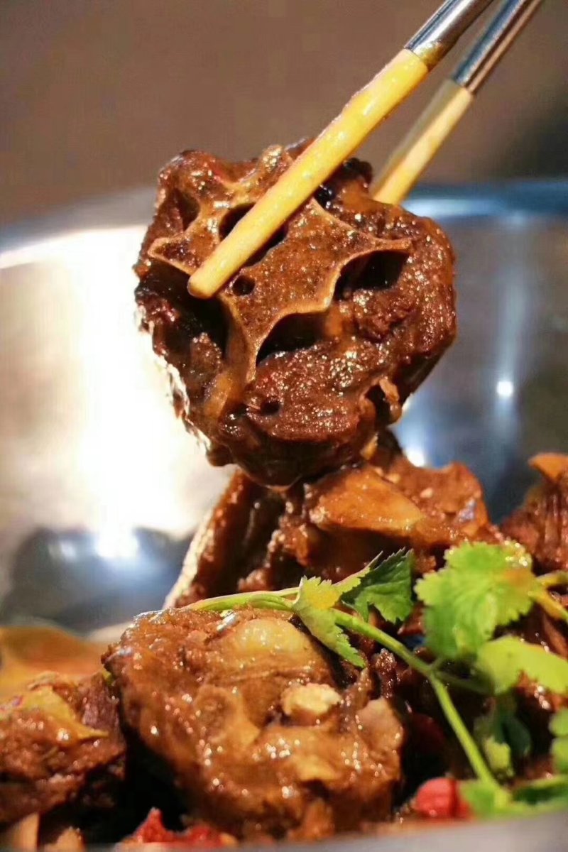 宏宝羊蝎子，肉多，做羊蝎子锅