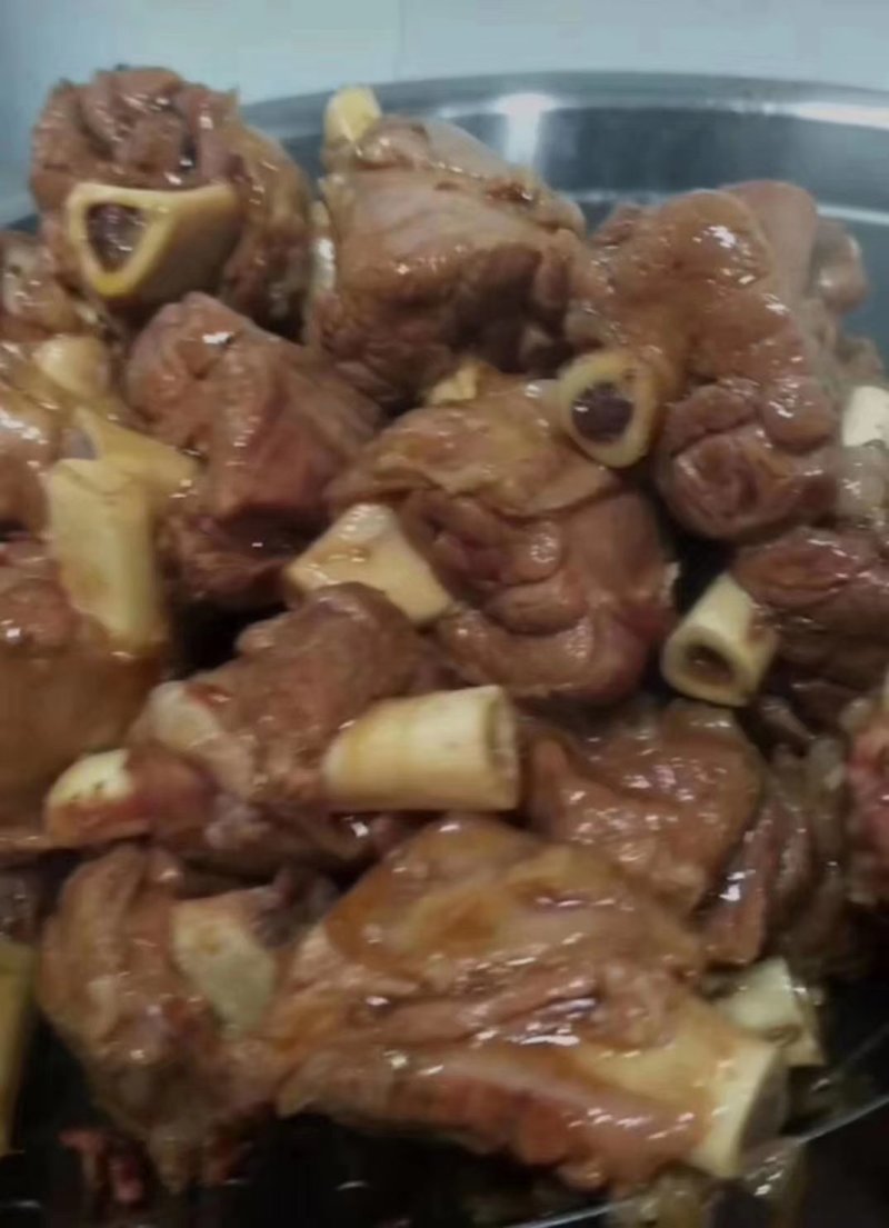羔羊后腱段，中餐加特色，肉多，筋肉结合