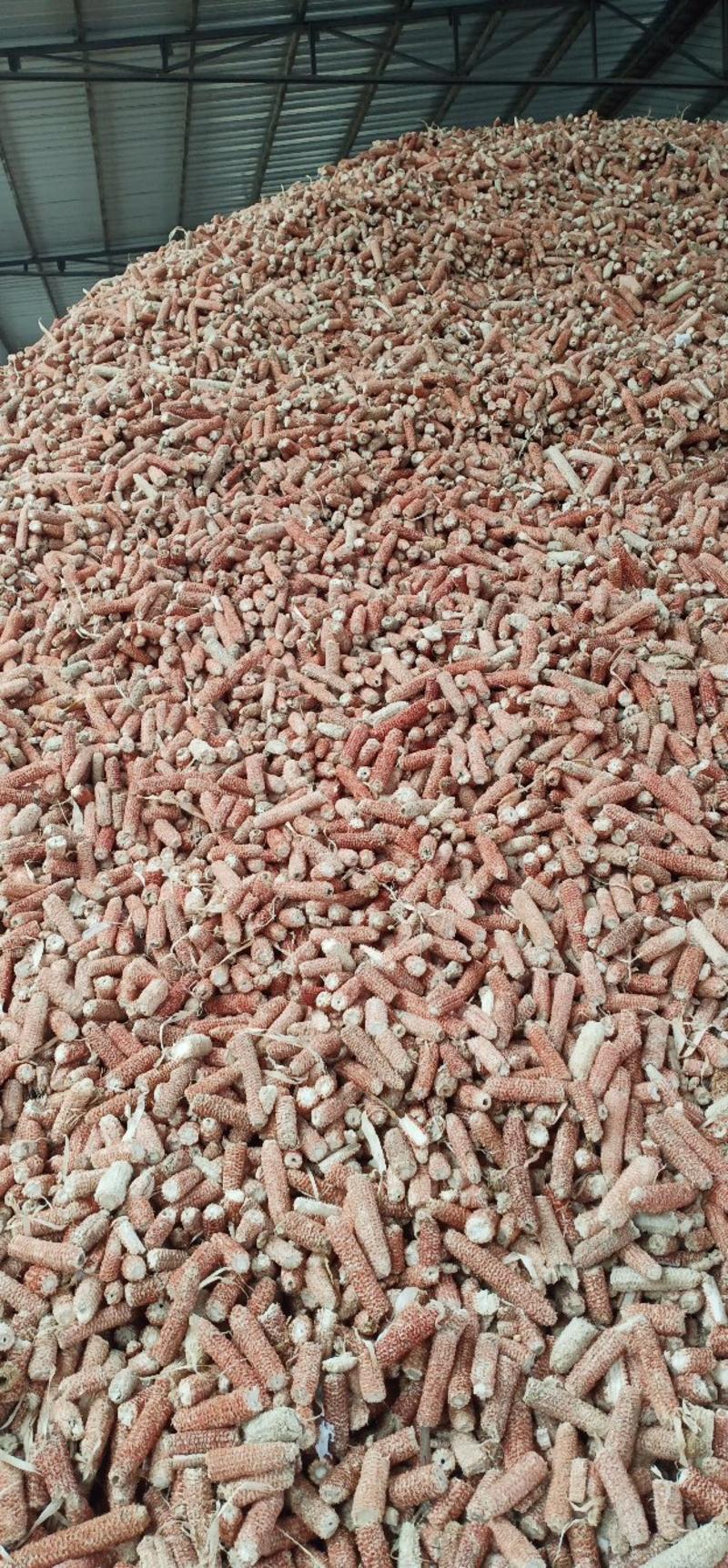 优质玉米芯颗粒压块饲料大量供应可视频看货，欢迎老板选购